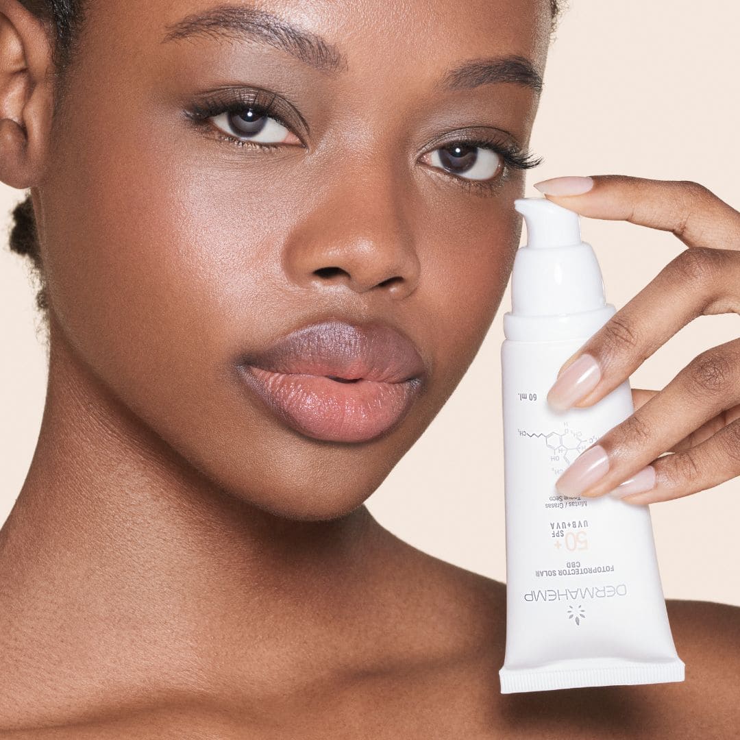 Fotoprotector Solar SPF 50+ | Protección Mineral de Amplio Espectro