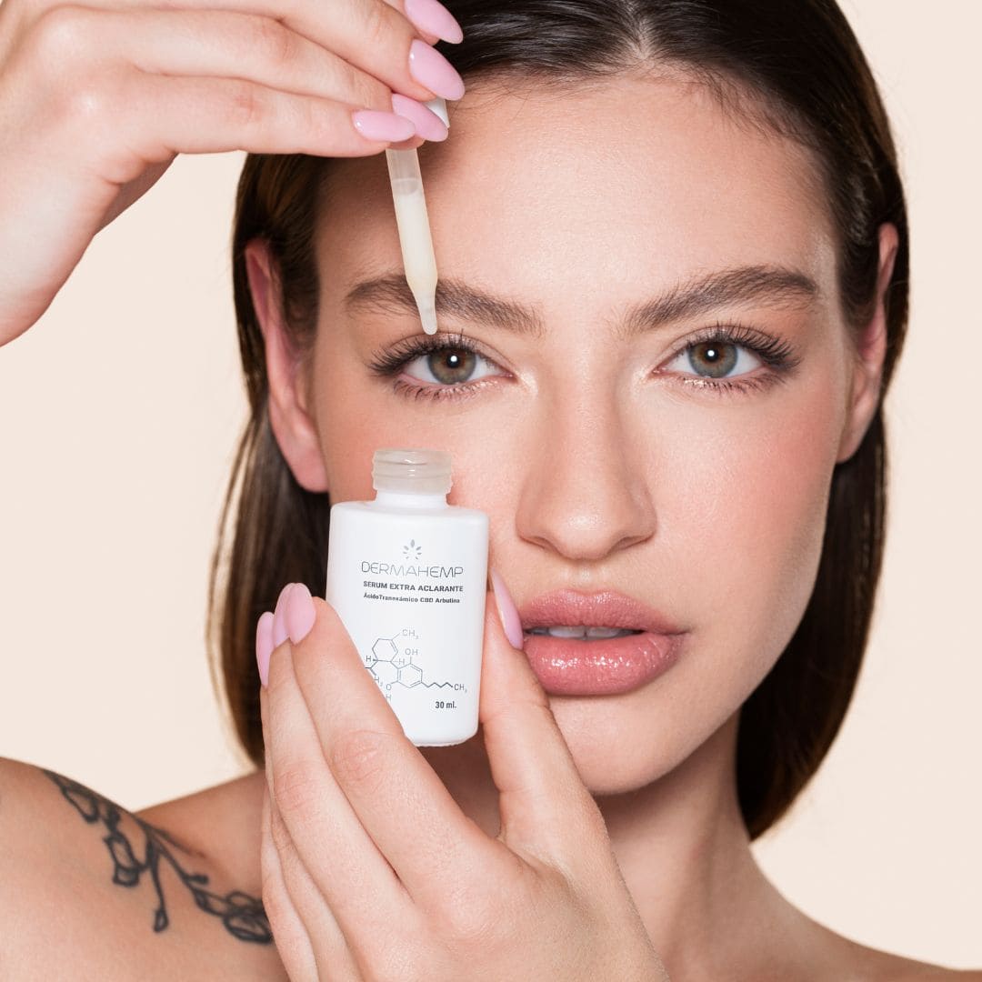 Serum Extra Aclarante | Corrige Manchas, Brotes y Tono Uniforme