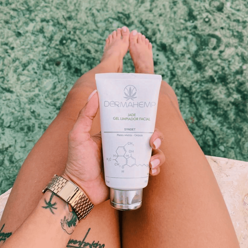 Gel Limpiador Jade | Purificación y elimina maquillaje e impurezas